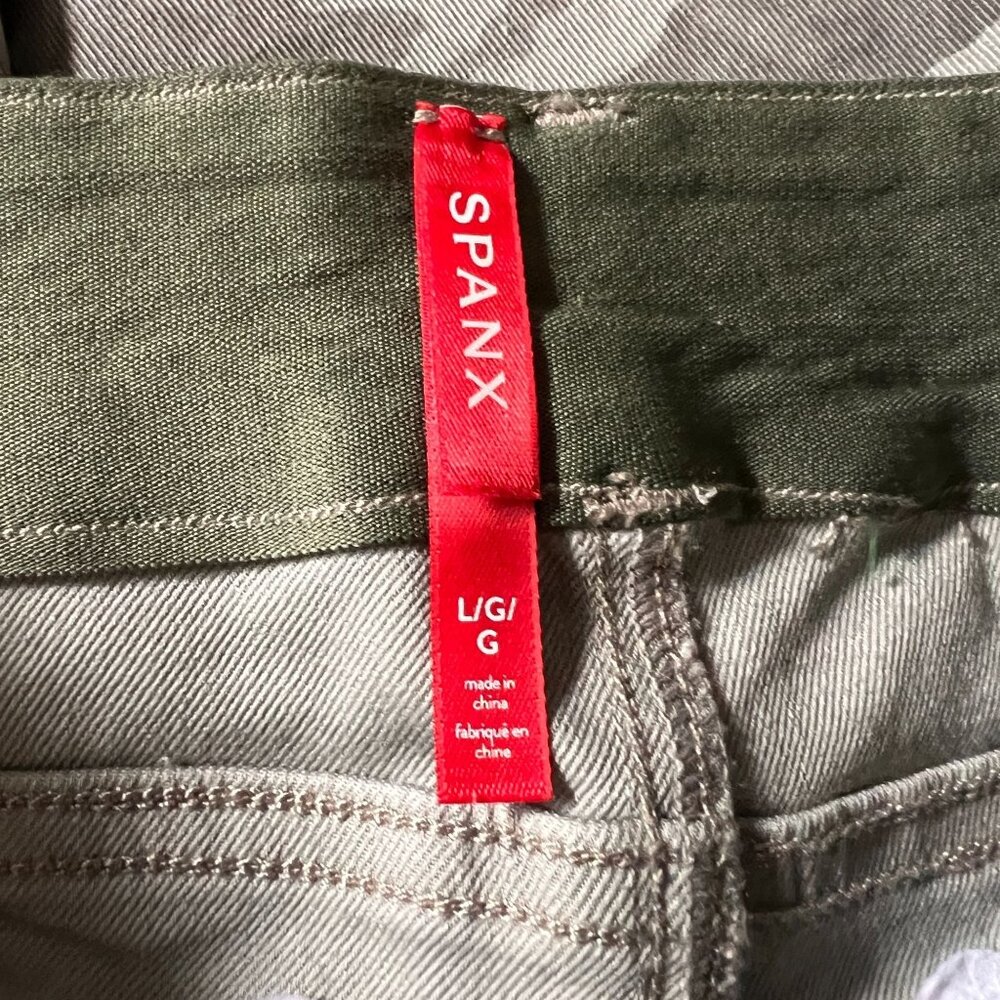 NWT Spanx Camouflage Stretch Twill Ankle Cargo Pants Size Large and Medi… - Picture 2 of 10